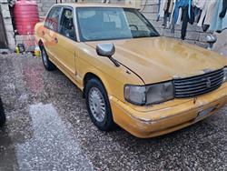 تۆیۆتا کراون